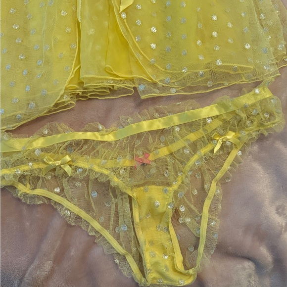 Victoria’s Secret Sexy Little Things Yellow Sheer Lingerie Set with Polka Dots - Picture 3 of 6